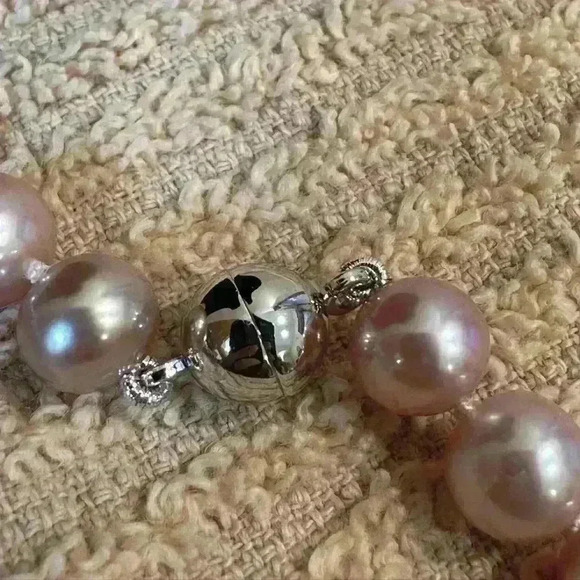 Pink Freshwater Pearl Necklace - Picture 3 of 4
